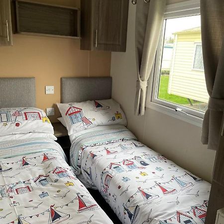 Parkdean Cherry Tree Holiday Park Burgh Castle Belton with Browston エクステリア 写真